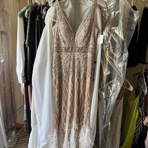 This is a never worn size 6 Jovani dress. It was an impulse buy!